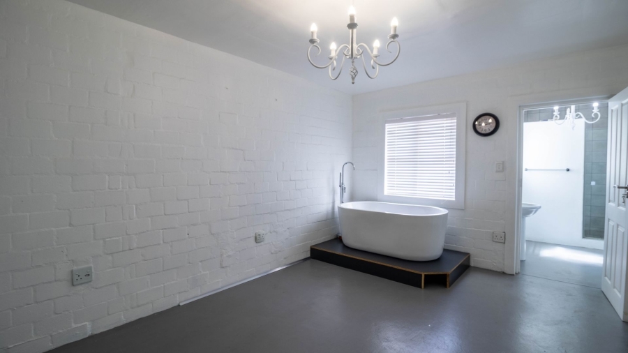 6 Bedroom Property for Sale in Jacobsbaai Western Cape